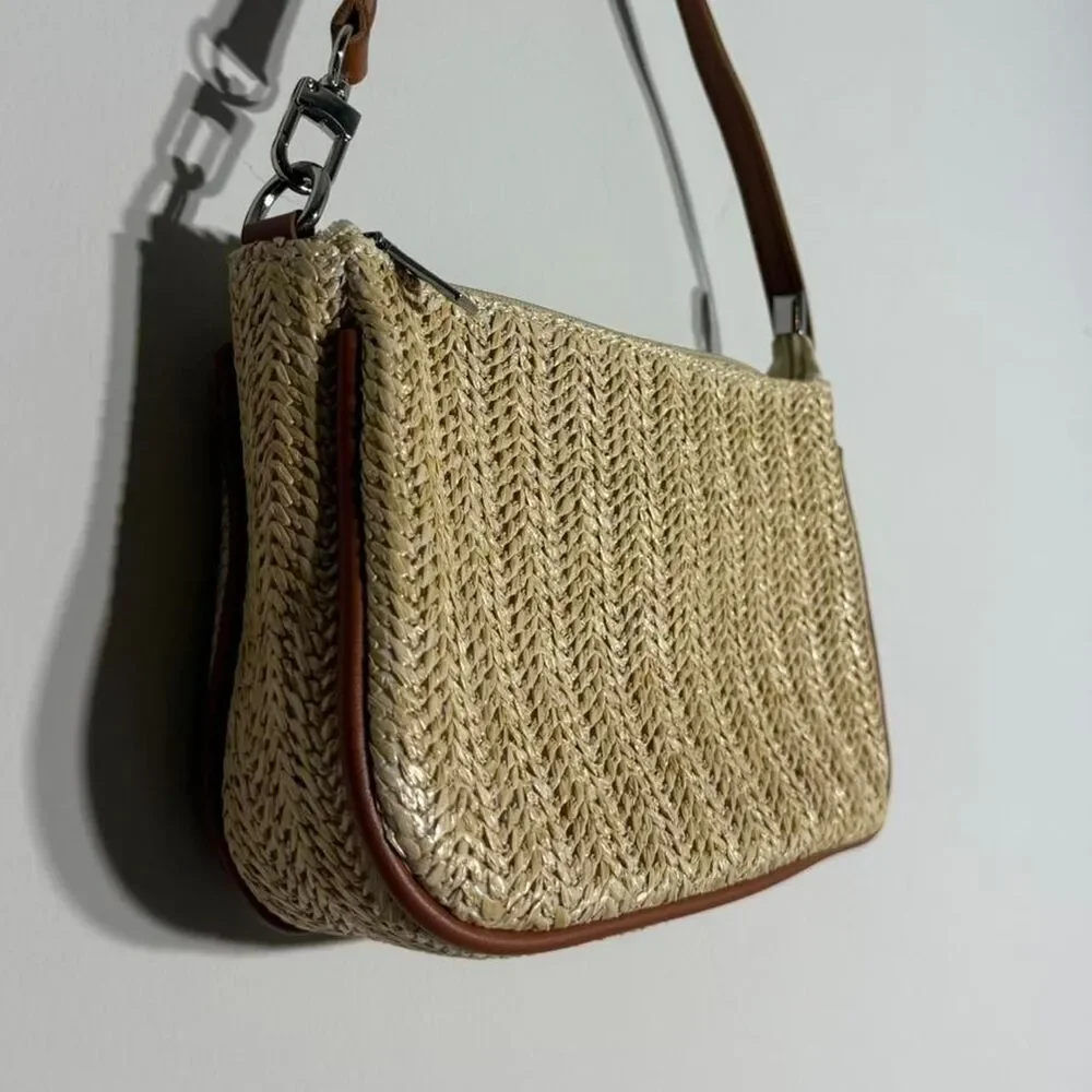 Brown & tan woven straw summer handbag with herringbone pattern